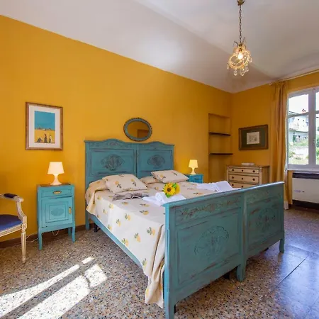 別荘 Casa Clizia Montegrosso dʼAsti