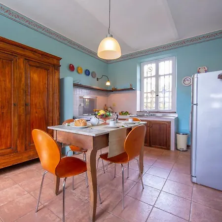 Casa Clizia Montegrosso dʼAsti